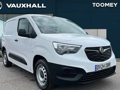 Used Vauxhall Combo S 101 HP (74 kW) 2023 White MPV