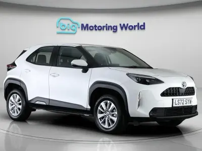 Usado Toyota Yaris Cross 116 HP (85 kW) 2023 Branco SUV