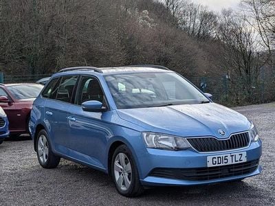 Used Skoda Fabia SE 90 HP (66 kW) 2015 Blue Estate