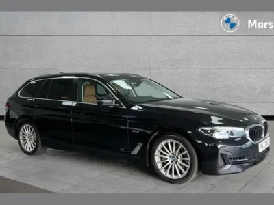 Usado BMW 530e Comfort Edition 292 HP (214 kW) 2023 Preto Carrinha