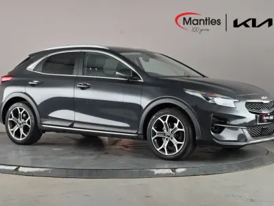 Usado Kia XCeed 158 CV (116 kW) 2022 Gris SUV