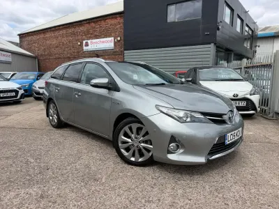 Used Toyota Auris Hybrid 2015 Grey Estate