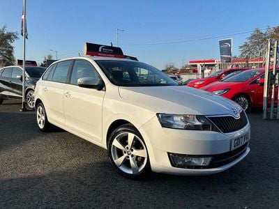 Used Skoda Rapid SE 2017 White Hatchback