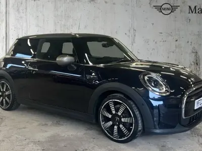 Used Mini Cooper Exclusive 136 HP (100 kW) 2023 Enigmatic black metallic Hatchback