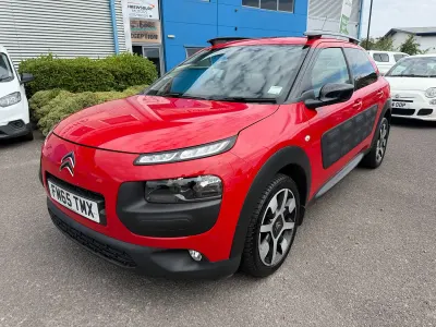 Used Citroën C4 Cactus Flair 110 HP (80 kW) 2016 Red Hatchback