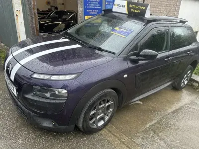 Używany Citroën C4 Cactus Feel 100 KM (73 kW) 2016 Purpurowy Hatchback