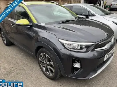 Usado Kia Stonic First Edition 118 HP (86 kW) 2018 Cinzento SUV
