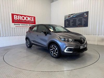 Second-hand Renault Captur Dynamique 90 CP (66 kW) 2017 Gri SUV