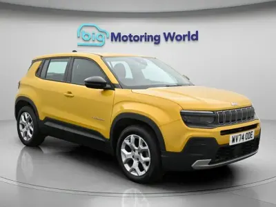 Used Jeep Avenger Altitude 100 HP (73 kW) 2024 Yellow SUV