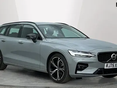 Usado Volvo V60 Plus 197 CV (144 kW) 2025 Gris Familiar