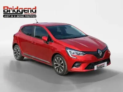 Używany Renault Clio V Iconic 2020 Czerwony Hatchback