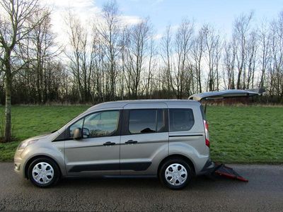Used Ford Tourneo Connect Zetec 100 HP (73 kW) 2016 Grey MPV