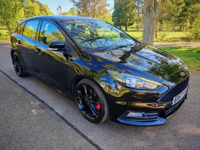 Used Ford Focus ST 250 HP (183 kW) 2017 Black Hatchback