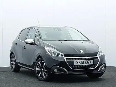 Used Peugeot 208 82 HP (60 kW) 2019 Black Hatchback