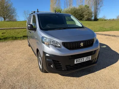 Second-hand Peugeot Expert Premium 2023 Gri Van