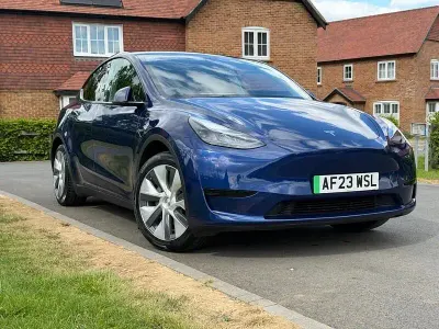 Używany Tesla Model Y RWD 219 kW (299 KM) 2023 Niebieski SUV