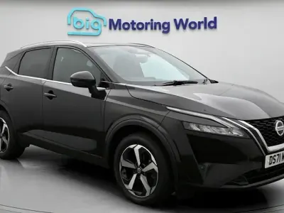 Used Nissan Qashqai N-Connecta 140 HP (102 kW) 2022 Black SUV