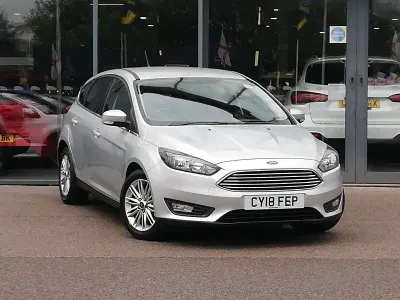 Used Ford Focus Zetec 125 HP (91 kW) 2018 Silver Hatchback