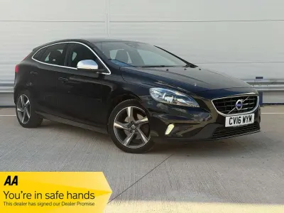 Used Volvo V40 R-Design 122 HP (89 kW) 2016 Black Hatchback