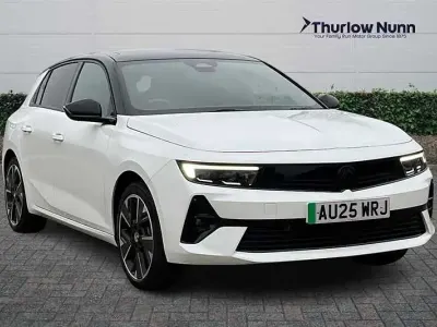 Usado Vauxhall Astra Ultimate 114 kW (156 CV) 2025 Blanco Utilitario