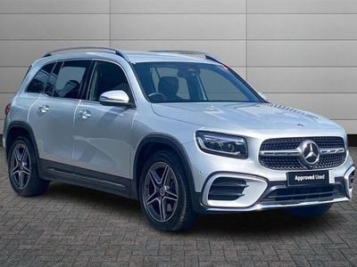 Mercedes GLB220