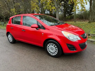 Used Vauxhall Corsa S 64 HP (47 kW) 2013 Red Hatchback