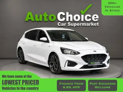 Used Ford Focus ST-Line X 125 HP (91 kW) 2019 White Hatchback