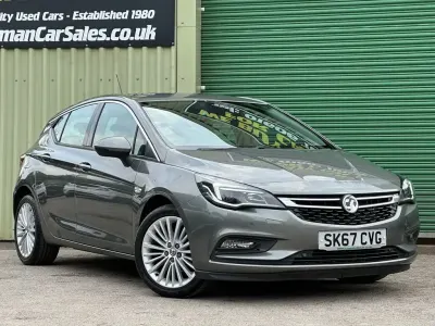 Used Vauxhall Astra Elite 150 HP (110 kW) 2017 Grey Hatchback