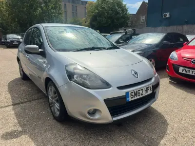 Used Renault Clio Dynamique 75 HP (55 kW) 2012 Silver Hatchback