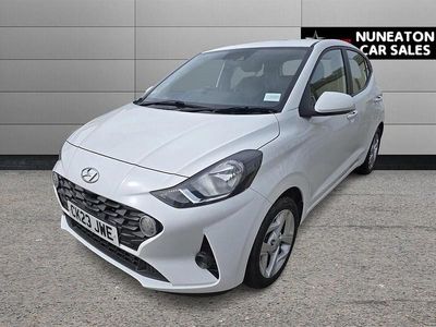 Used Hyundai i10 SE 67 HP (49 kW) 2023 White Hatchback