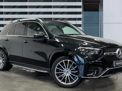 Käytetty Mercedes GLE300 AMG line 269 HP (197 kW) 2025 Farmari