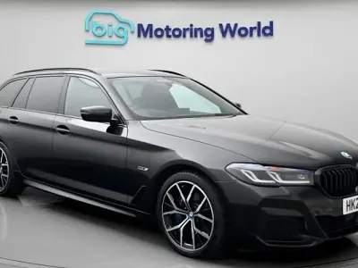 Begagnad BMW 530e M Sport 292 HK (214 kW) 2023 Svart Kombi