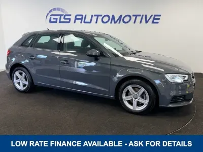 Usado Audi A3 Sportback Design 115 HP (84 kW) 2019 Cinzento Citadino