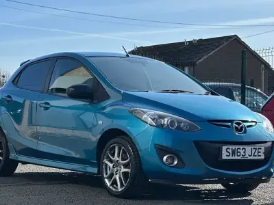 Used Mazda 2 Edition 84 HP (61 kW) 2013 Blue Hatchback