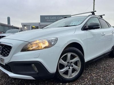 Used 2015 Volvo V40 CC SE Estate | £6,850 (Fair price)