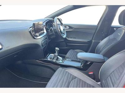 Used Kia Ceed GT-Line 158 HP (116 kW) 2023 Orange Hatchback