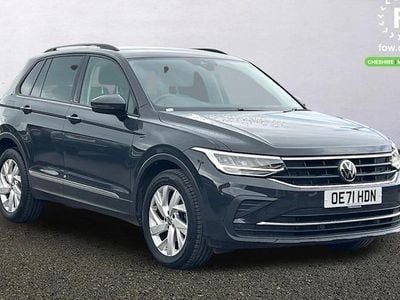 Usado VW Tiguan Life 150 HP (110 kW) 2022 Cinzento SUV