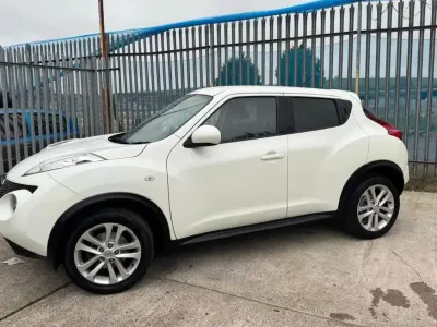 Gebraucht Nissan Juke Acenta 115 PS (84 kW) 2010 Weiß SUV