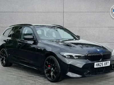 Begagnad BMW 330e M Sport 292 HK (214 kW) 2025 Svart Kombi