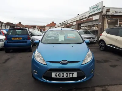 Usado Ford Fiesta Zetec 95 HP (69 kW) 2010 Azul Citadino