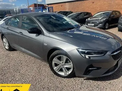 Używany Vauxhall Insignia Sport 122 KM (89 kW) 2020 Szary Hatchback