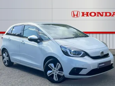 Used Honda Jazz Hybrid 109 HP (80 kW) 2022 White Hatchback