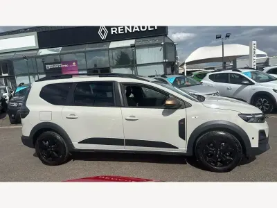 New Dacia Jogger Extreme 2026 Beige MPV