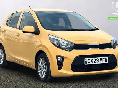 Used Kia Picanto 67 HP (49 kW) 2023 Yellow Hatchback