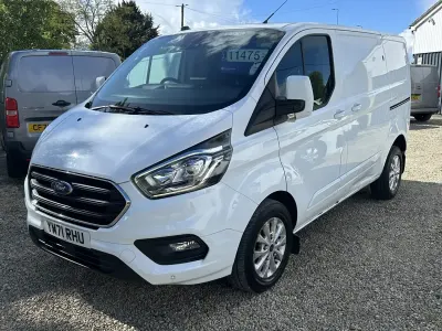 Usado Ford Transit Custom Limited 130 CV (95 kW) 2022 Blanco Van