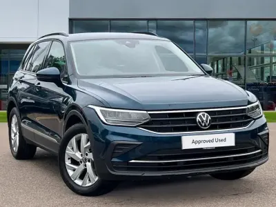 Used VW Tiguan Life 150 HP (110 kW) 2022 Blue SUV