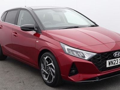 Używany Hyundai i20 Ultimate 2023 Czerwony Hatchback