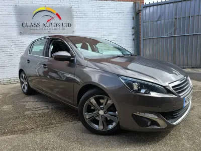 Używany Peugeot 308 Allure 2015 Szary Hatchback