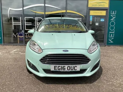 Used Ford Fiesta Titanium 95 HP (69 kW) 2016 Green Hatchback