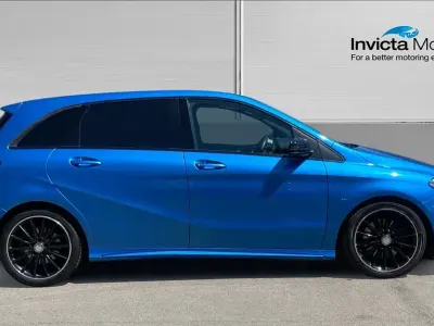 Used Mercedes B220 AMG Line Premium Plus 177 HP (130 kW) 2017 Blue Hatchback